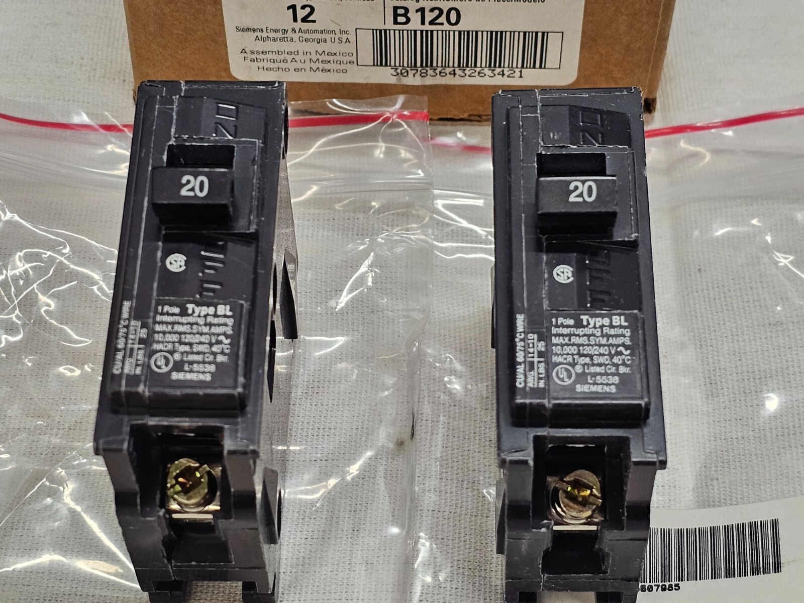 2 Siemens Panel Circuit Breaker 20A Amp 120/240V 1 Pole Bolt On B120 Type BL