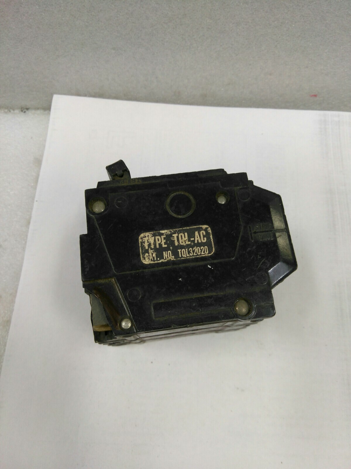 GE TQL32020 3P 20A 240VA Plug-In, GROVE Model TQL-AC Breaker CHIPS (14CB3