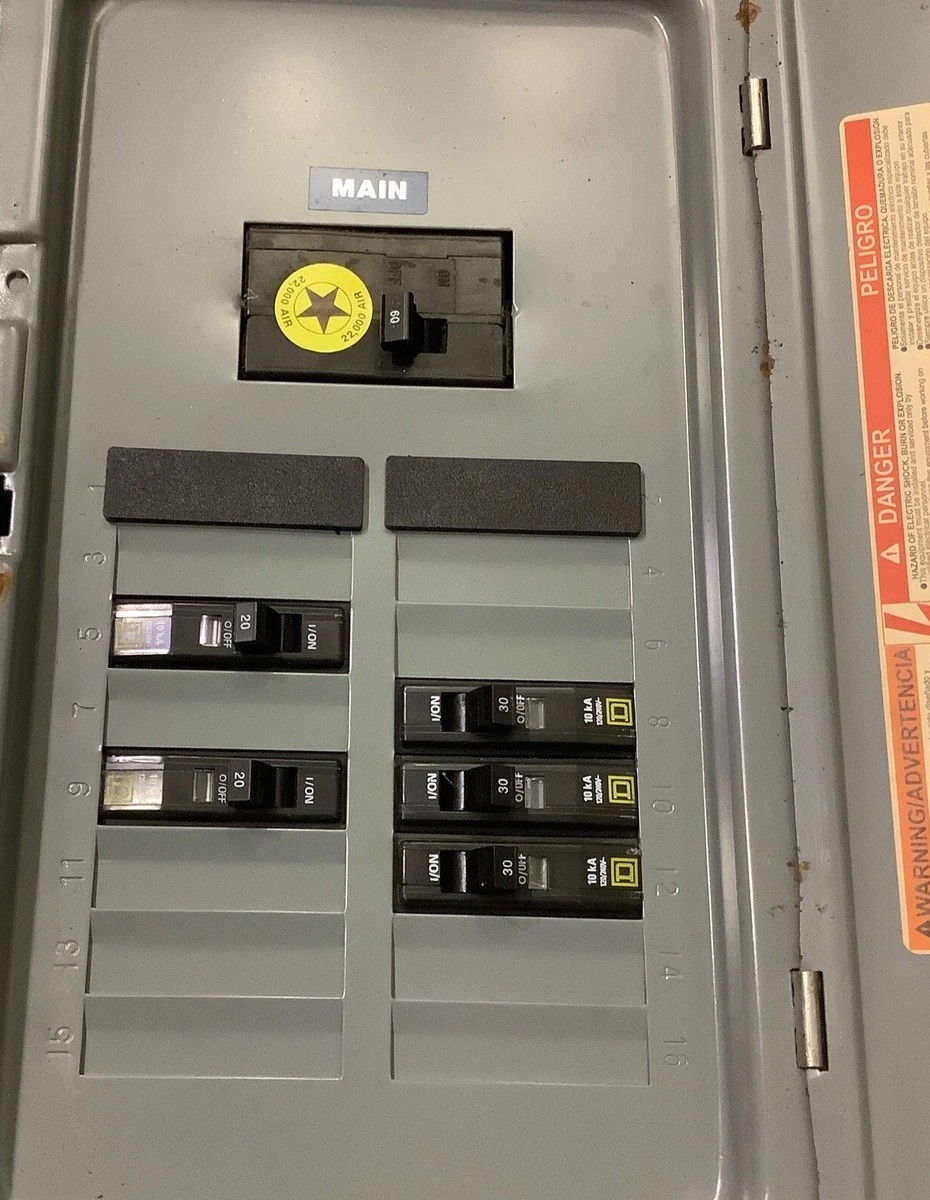 Breaker Panel C PowerDistribut Square D OOC16US 240/120 w/BrakerCingular Labarge