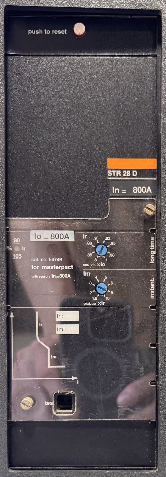 Merlin Gerin MP08H1 3P 800 Amp MasterPact Breaker (No Controls)