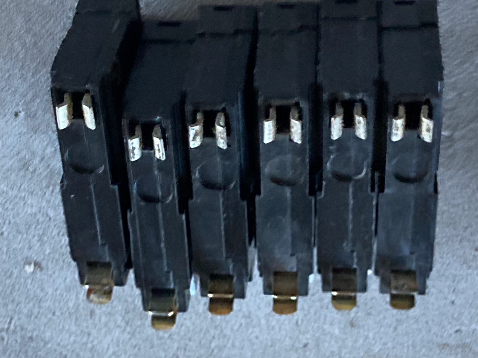 Lot of 2 Square D QO115 15A 1 Pole Circuit Breaker Trip Window Yellow “D”