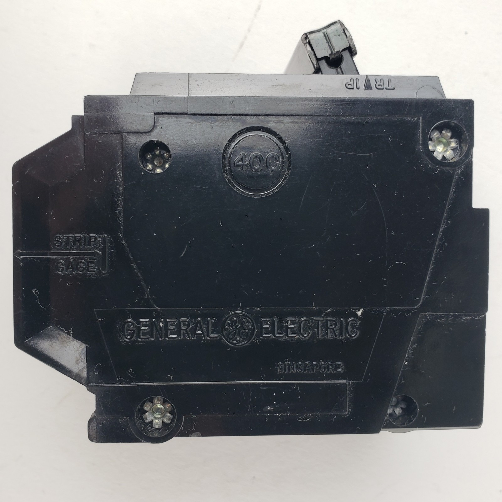 General Electric THQL2120 Circuit Breaker, 2P 20A Old Style Thick Series 20A TQL