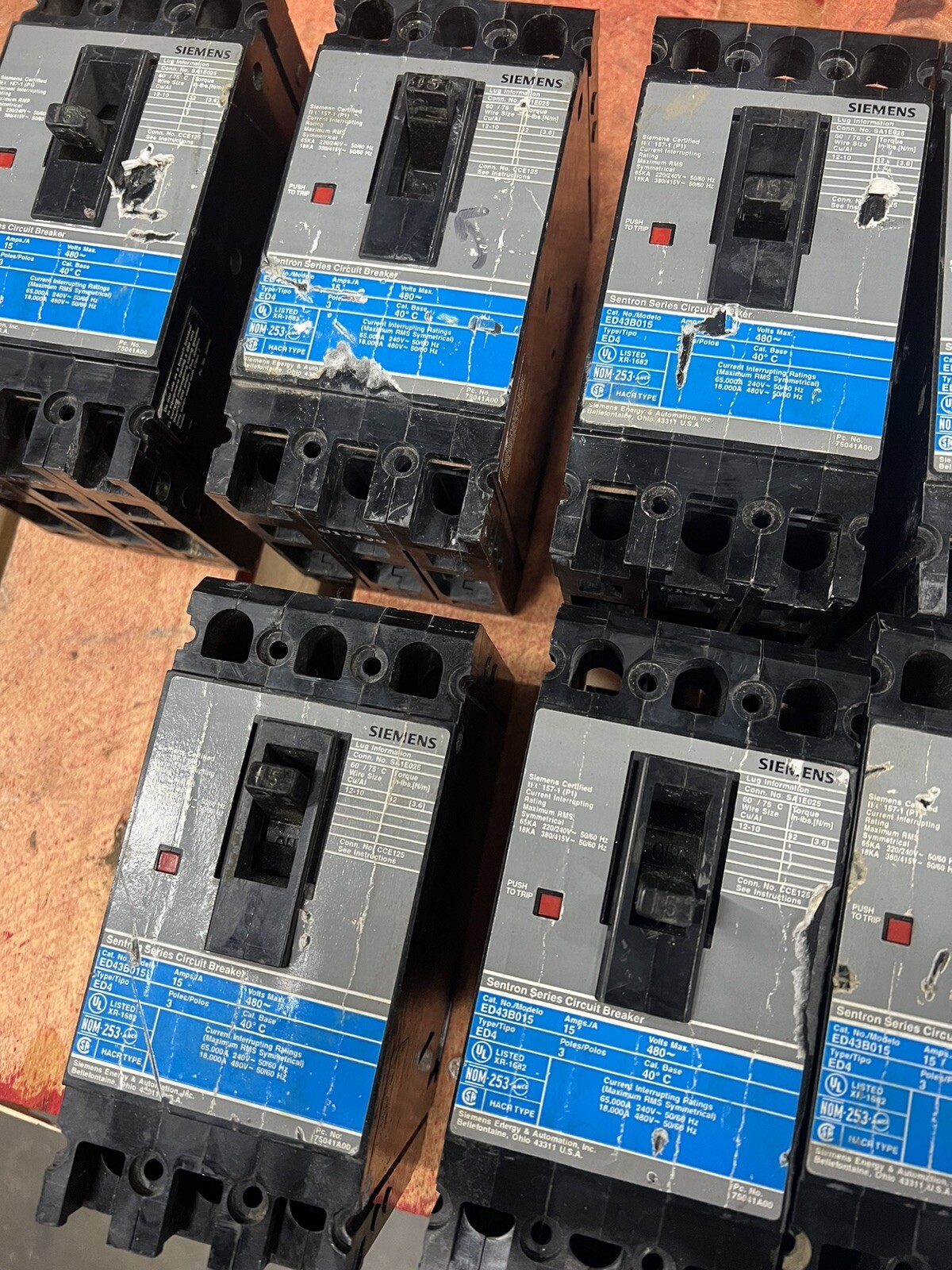 Siemens ED43B015 15 Amp 3 Pole 480 V Circuit Breaker Used 1 Breaker