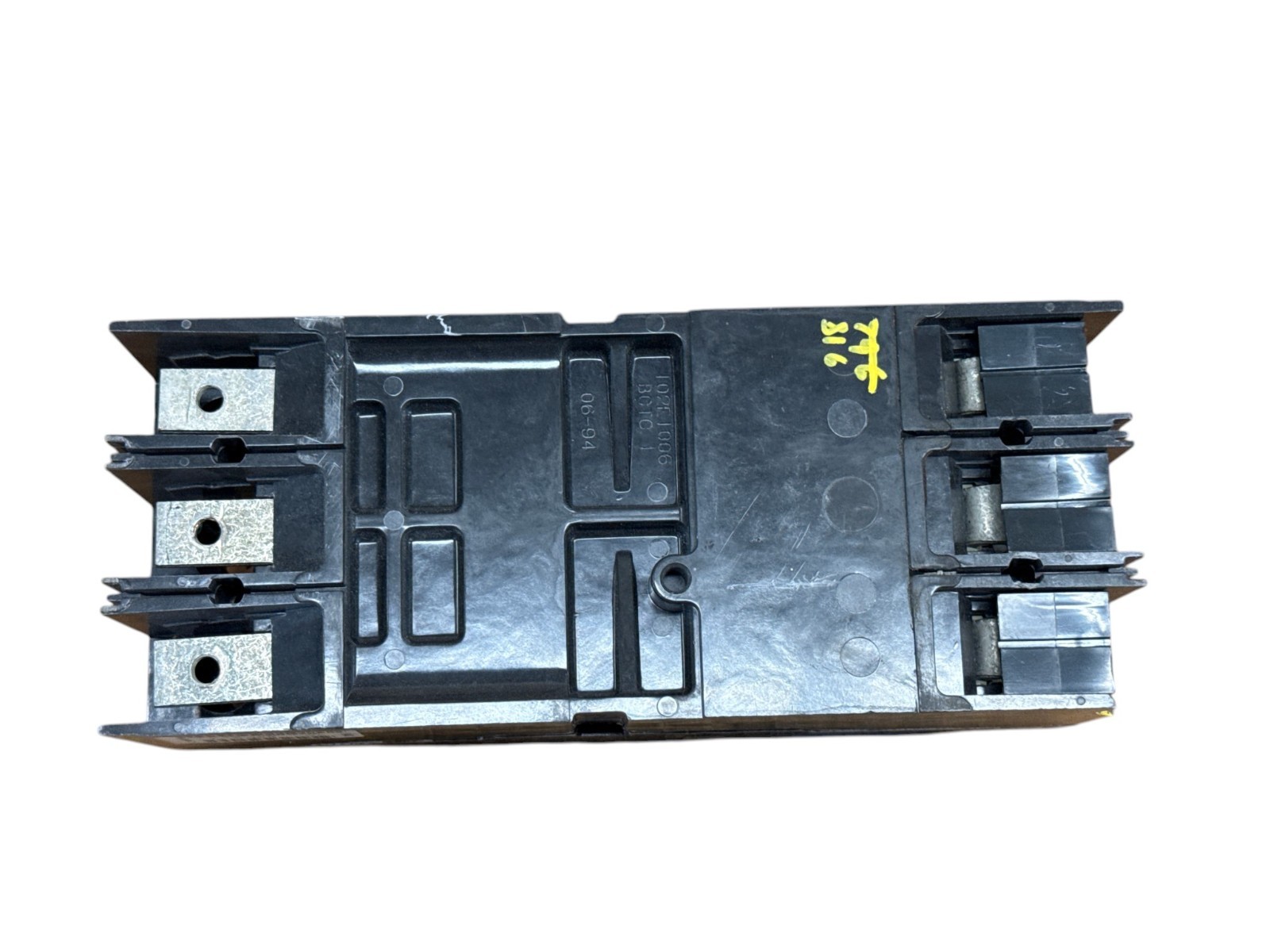 GE SFLA36AT0250 250A 3-POLE 600V SPECTRA RMS 65KA W/ 250A PLUG CIRCUIT BREAKER