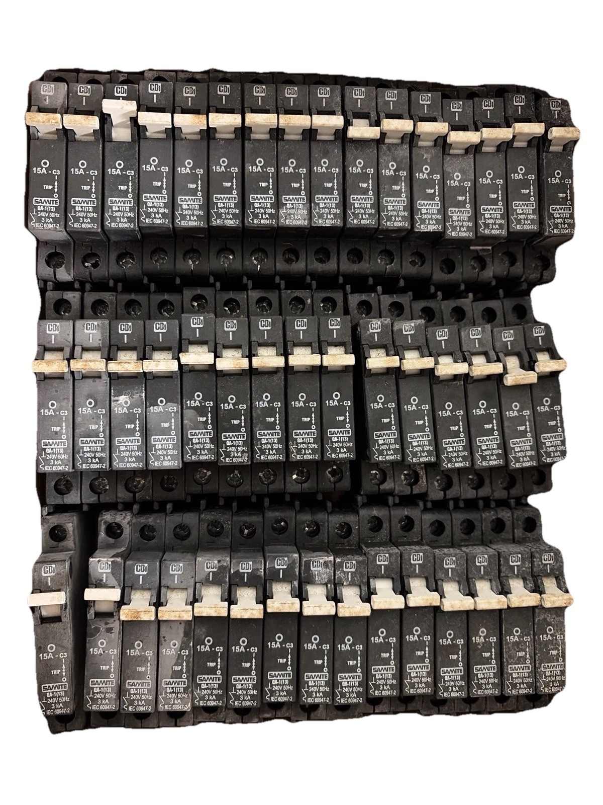 Lot of 45 SANTÉ CBI 15A DIN Rail Circuit Breakers New IEC 240V C3
