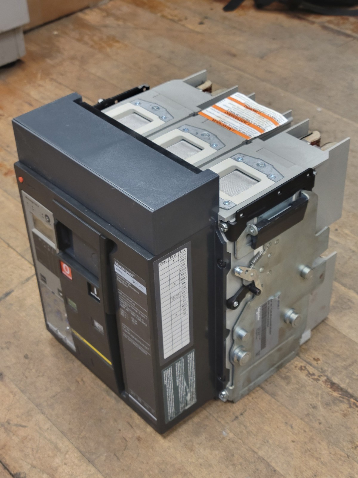 Square D TL8AAR43A3SXFXXXXXAT Circuit Breaker 800A 3P 480V Type NT08L1