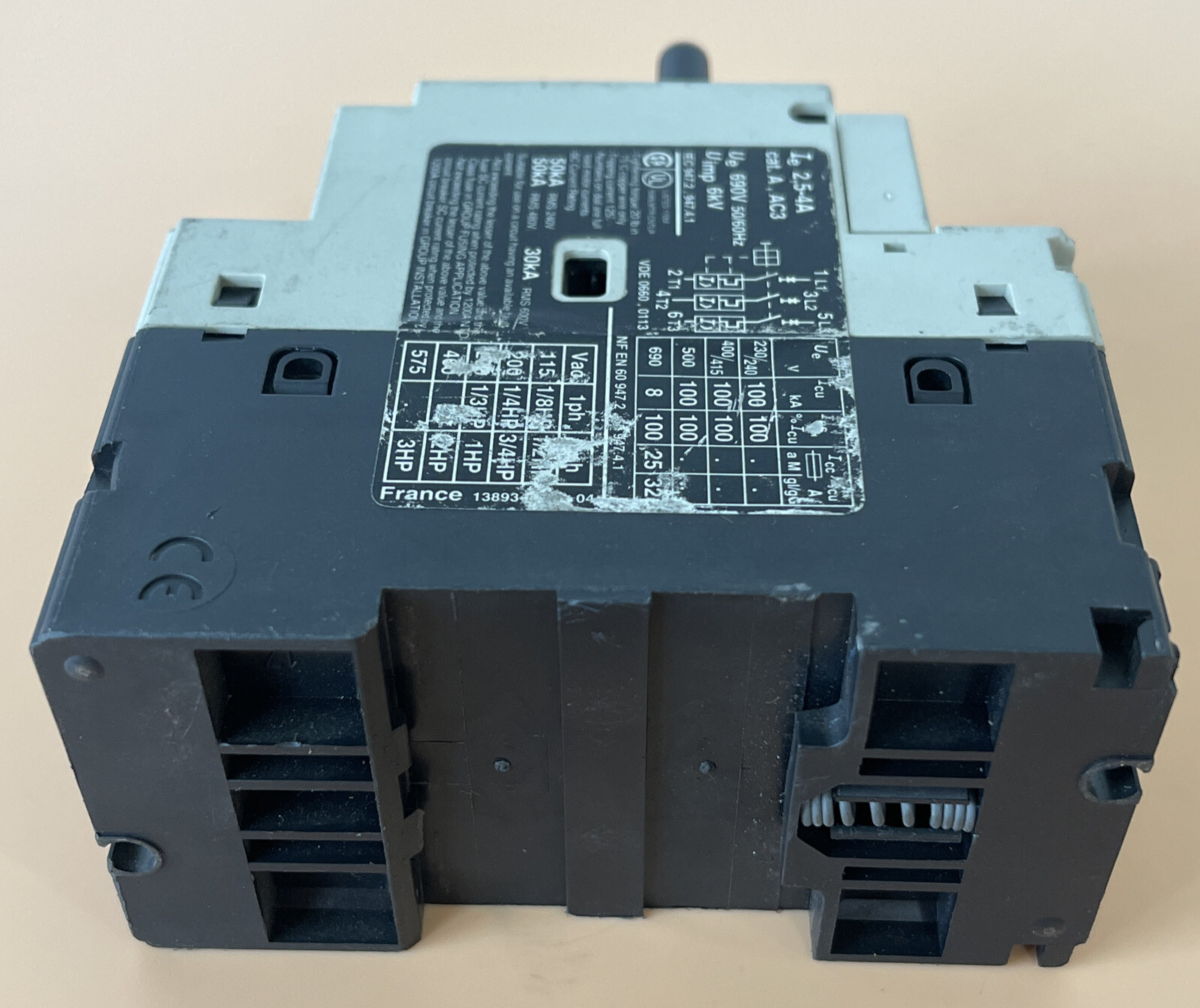NEW OLD STOCK- Telemecanique GV2-P08 2.5-4A 690V 50/60Hz Starter Coil + Warranty