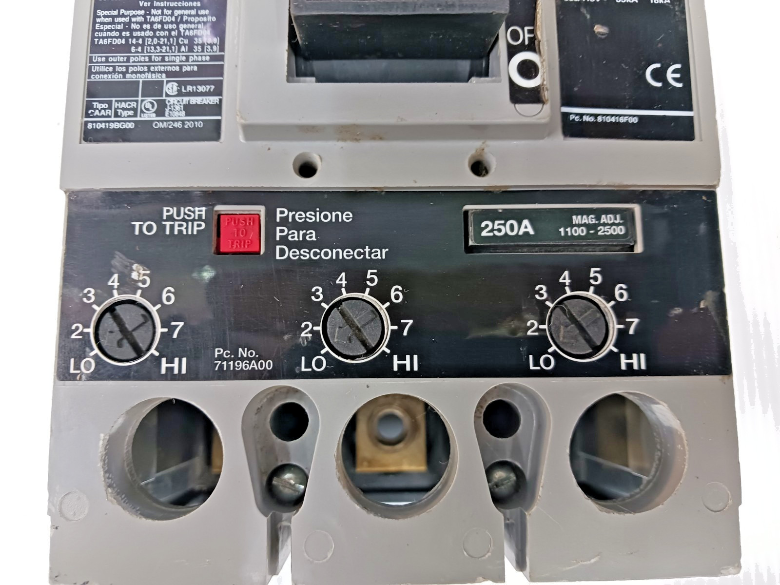 Siemens Sentron 250 Amp Circuit Breaker 3 Pole 600 VAC 35kA FXD63B250 *Flaw*