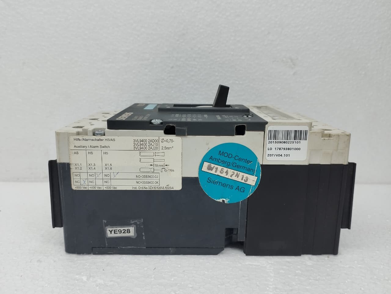3VL3725-2AA36-0AA0 Siemens 3P 200A VL250 1PC Used