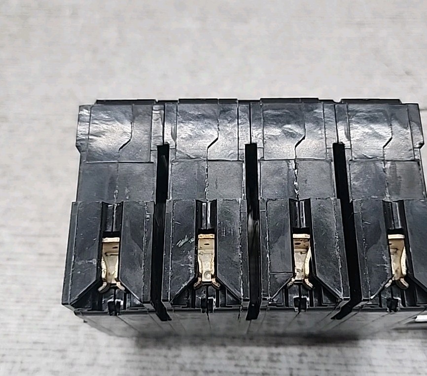 GE THQMV200WL 200 Amp 120/240 Volt 2-Pole Plug-In Mount  Main Circuit Breaker