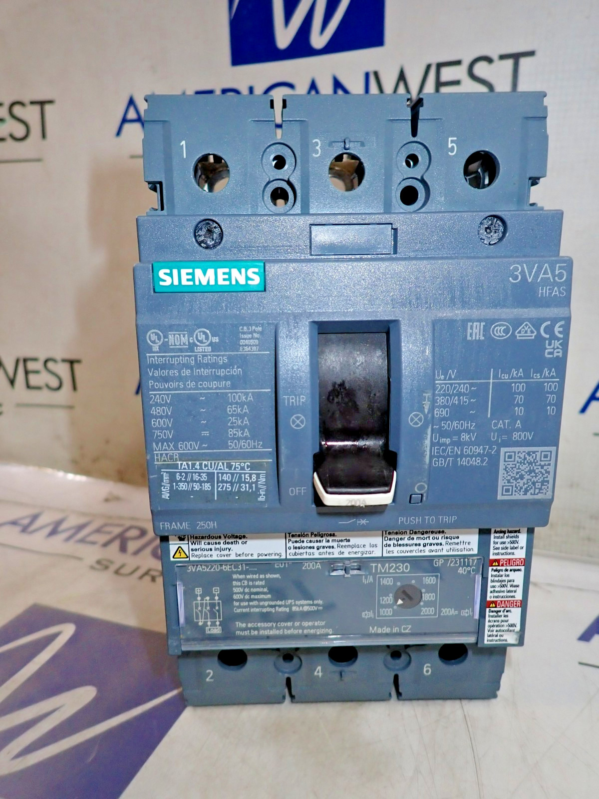 New SIEMENS 3VA5220-6EC31-0AA0 3VA5 200 amp 3 Pole Breaker 65kA@480v