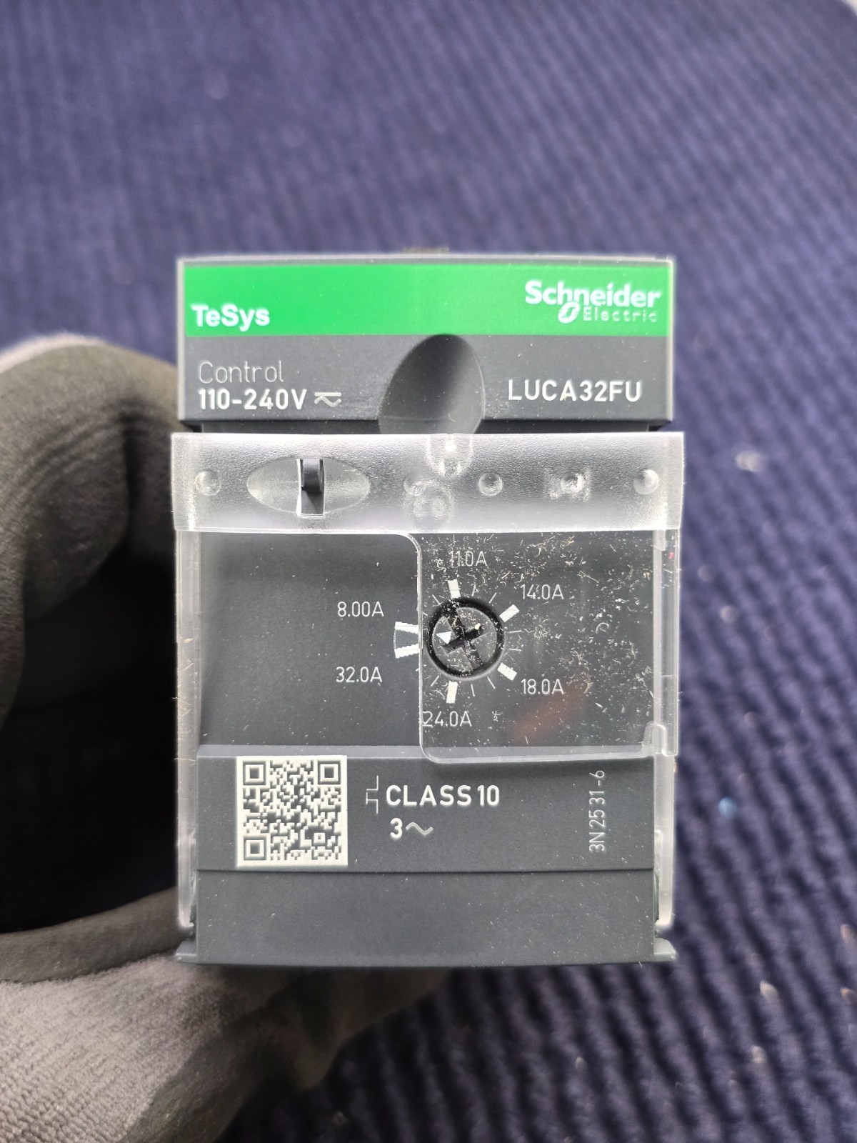 Schneider Electric LUCA32FU TeSys U Motor Starter 3-Pole 3 phase 600V 32A 110V