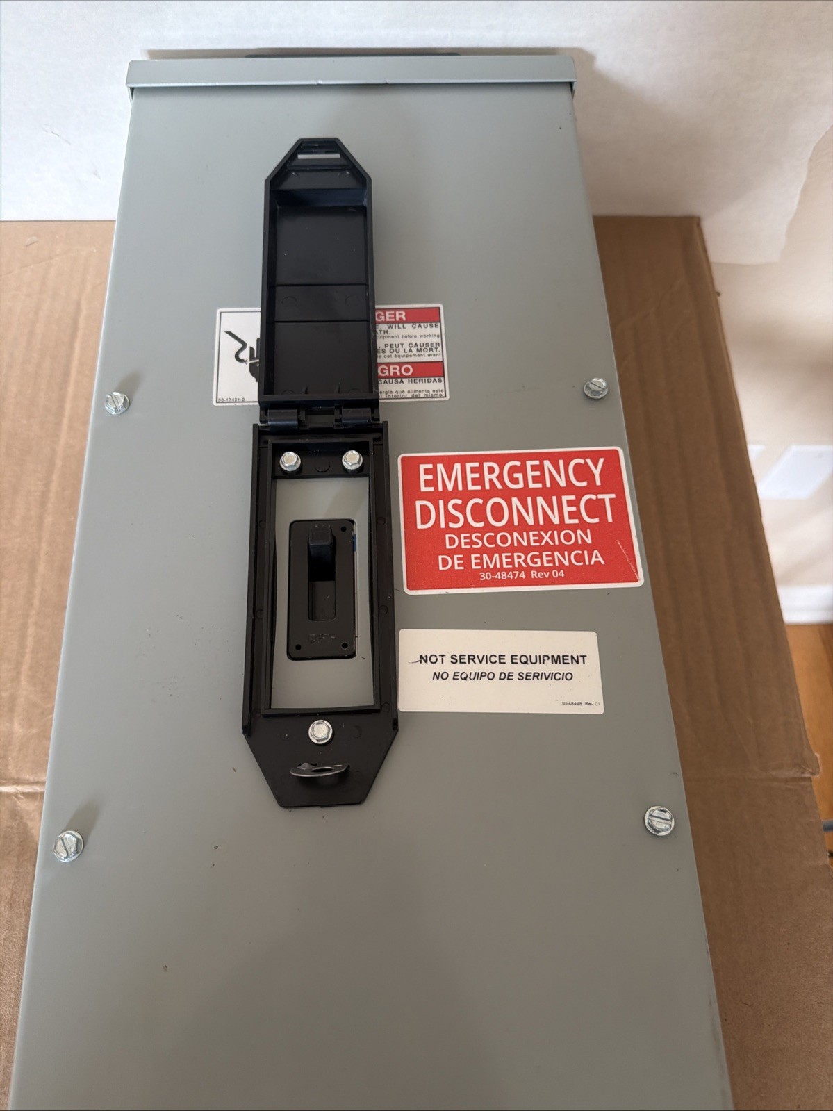 Eaton CCV-NA 25K Breaker Enclosure W/Breaker 200A 240V 25kA 60Hz NEMA 3R