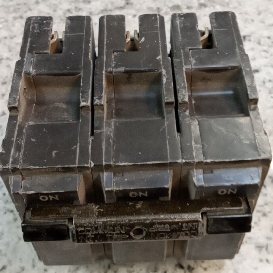 General Electric/BREAKER/THQL32050/50A/3P /240V/GROVE/THQL/USE(L240