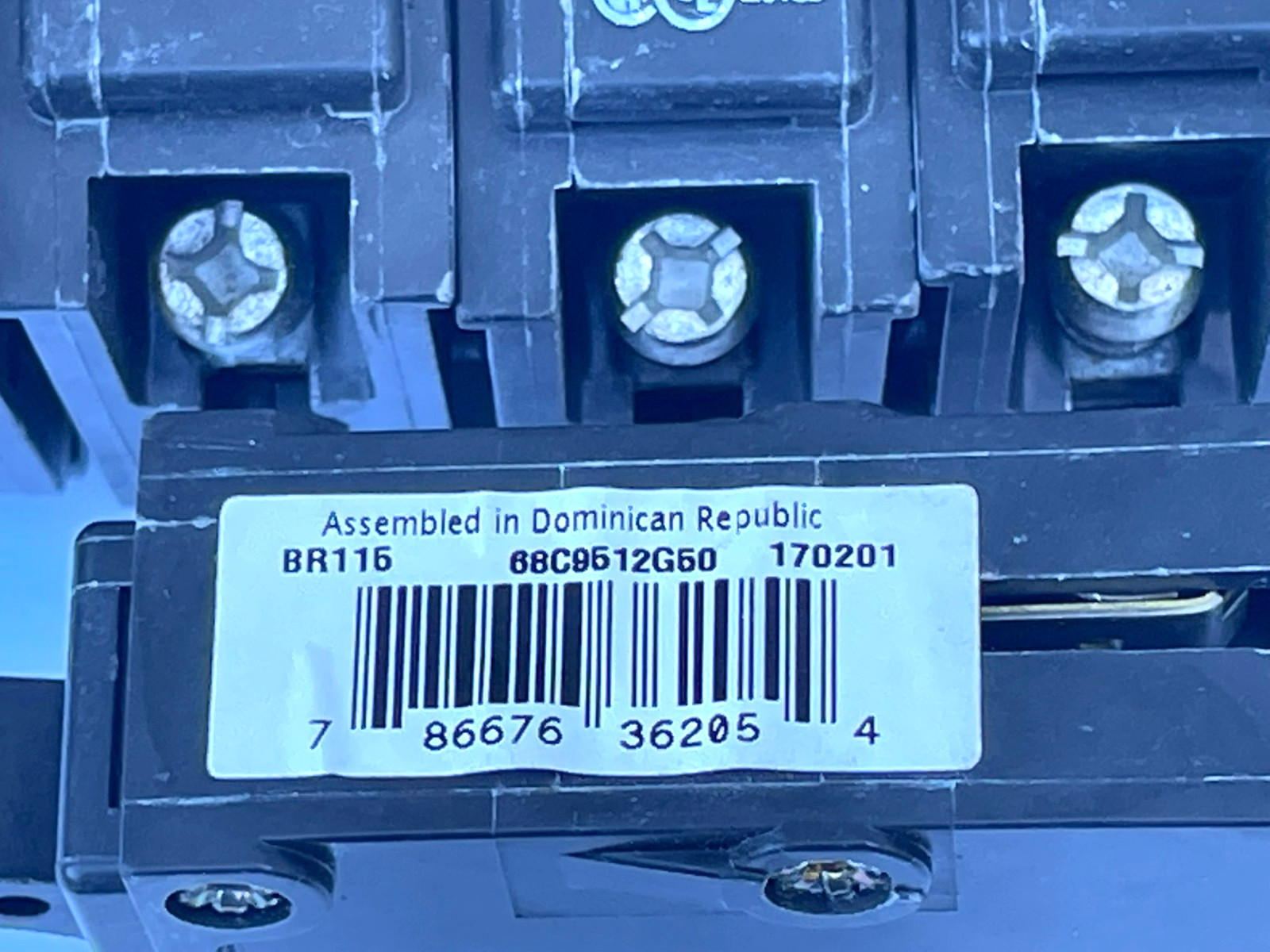 Eaton BR115 C115 Circuit Breaker 15 Am 1 Pole 120/240V (Lot of 10)