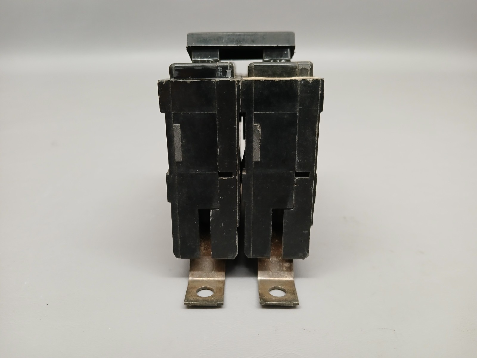 Cutler Hammer BAB2070 2 POLE 70 AMP TYPE BA BOLT ON CIRCUIT BREAKER