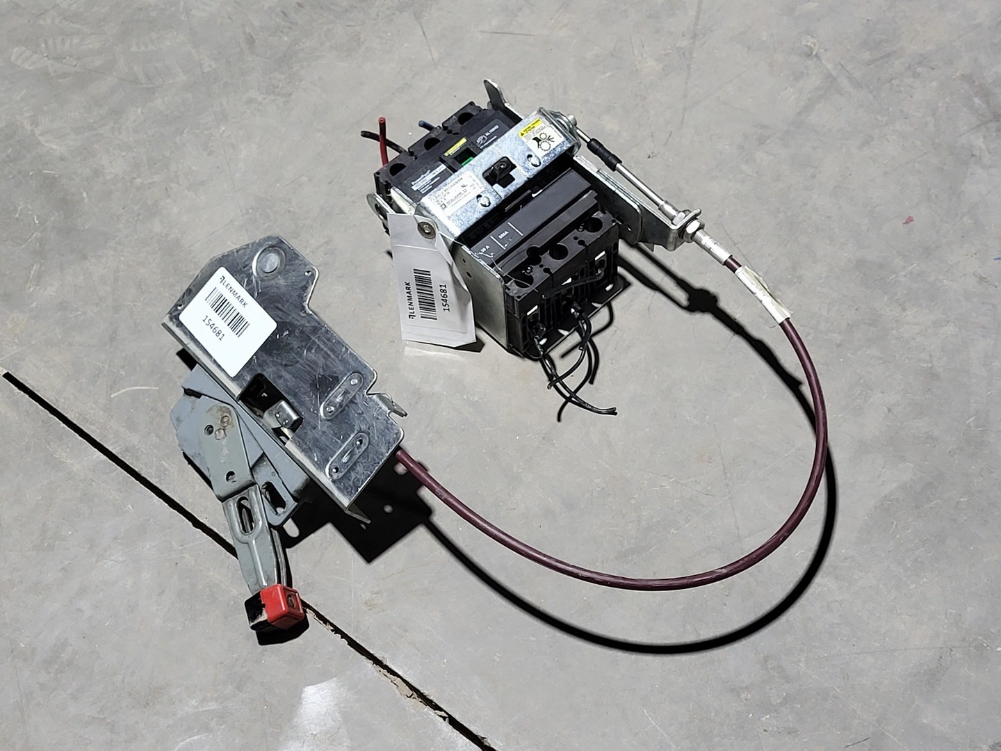 SQUARE D HDL36030 30 Amp, 3 Pole, 600 Volt Circuit Breaker w/ Cable Mechanism