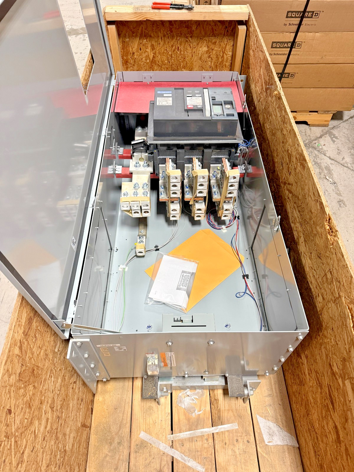 GE/ABB Spectra Busway Bolt-On Tap Bus Plug 1600A Power Break II 1200A Trip