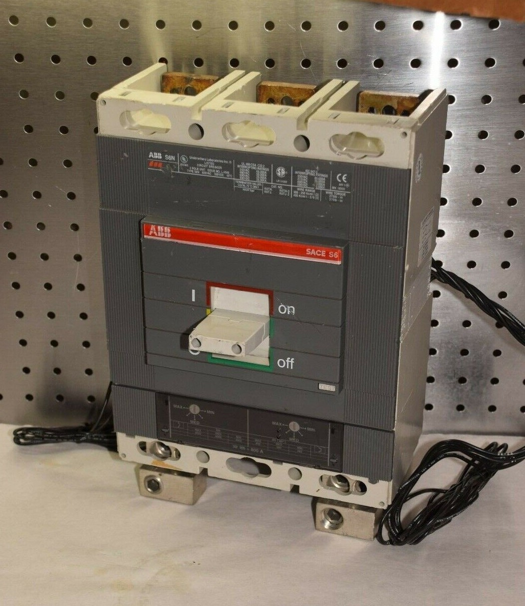 ABB S6N SACE S6 S6N800TX0-2AV8 Breaker AA00561395 122160041-001 400vac NEW