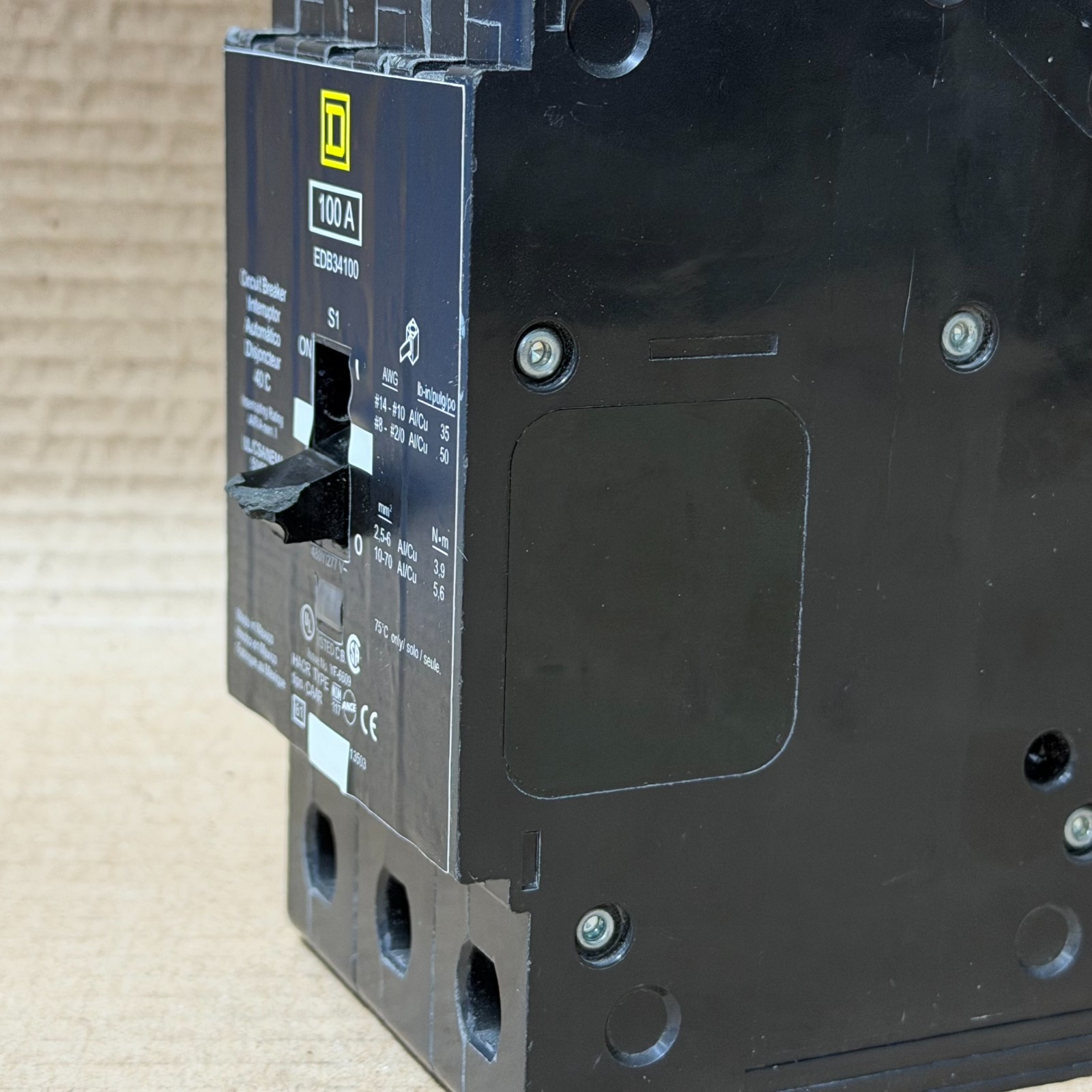 Square D EDB34100 3 Pole 100 Amp 480V Circuit Breaker Black Label FLAW #6