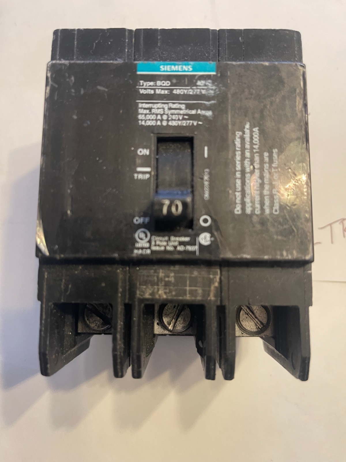 SIEMENS 70 A 3 POLE BOLTON 240V 480/277V RATING 65000 USED