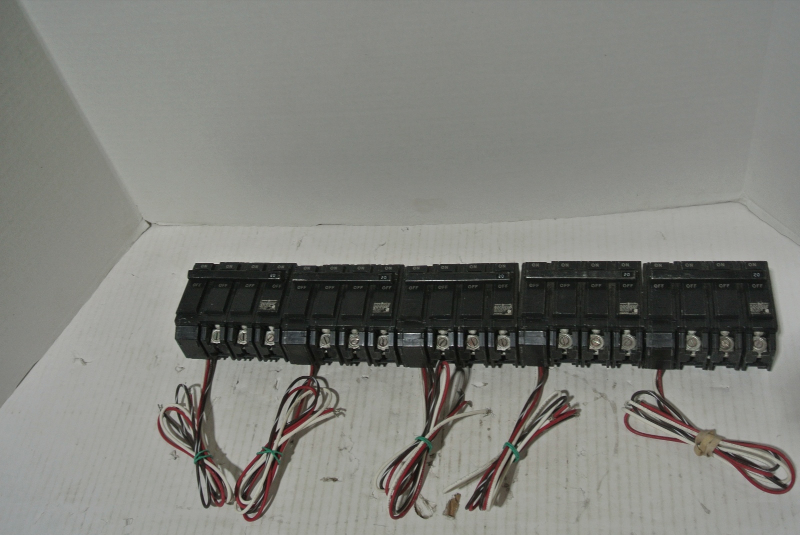 New GE THQL32020 No Original Box 11 In Stock