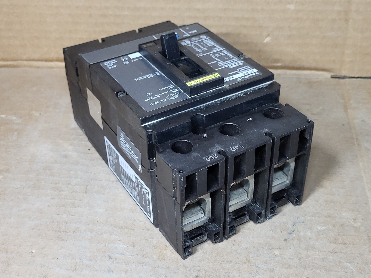 SURPLUS NEW SQUARE D JDL36200 200 Amp, 3 Pole, 600 Volt Circuit Breaker