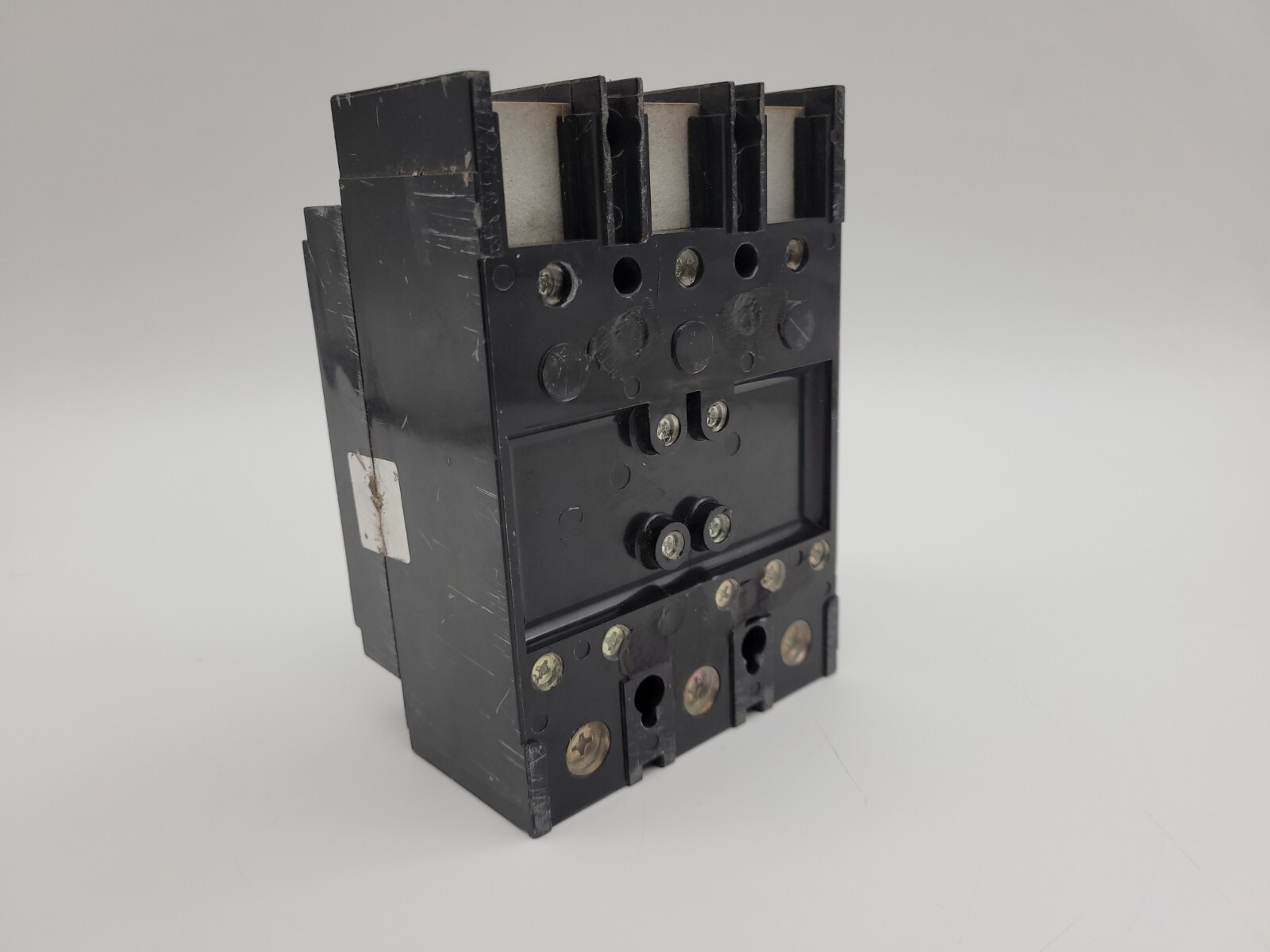 Square D QBL32250 PowerPact Feed-Thru Circuit Breaker 250A 240VAC 3P 3PH QB250