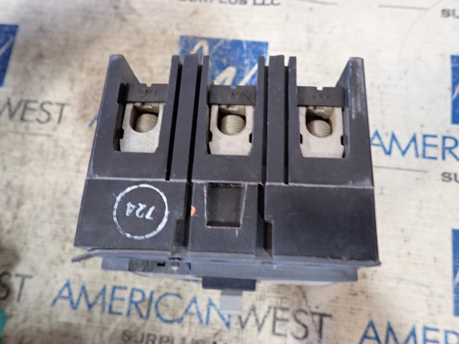GE SPECTRA SEPA36AT0100 100 amp 100kA@480v 3 pole Circuit Breaker -TESTED