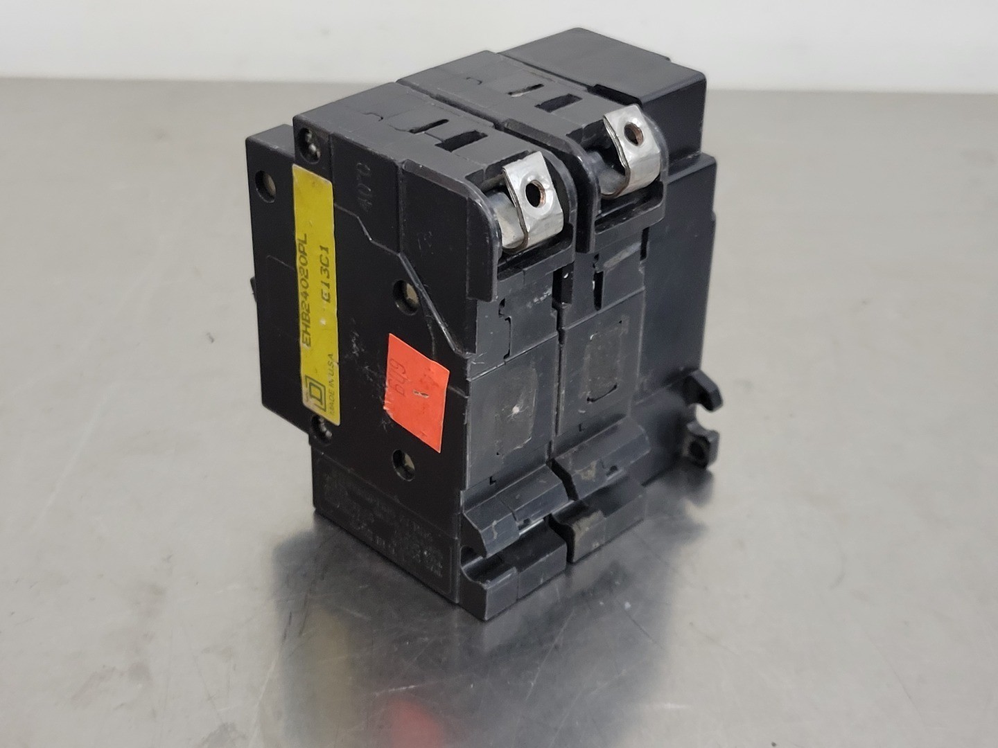 SQUARE D EHB24020PL 20 Amp, 2 Pole, 480Y/277 volts Circuit Breaker w/ Auxiliary