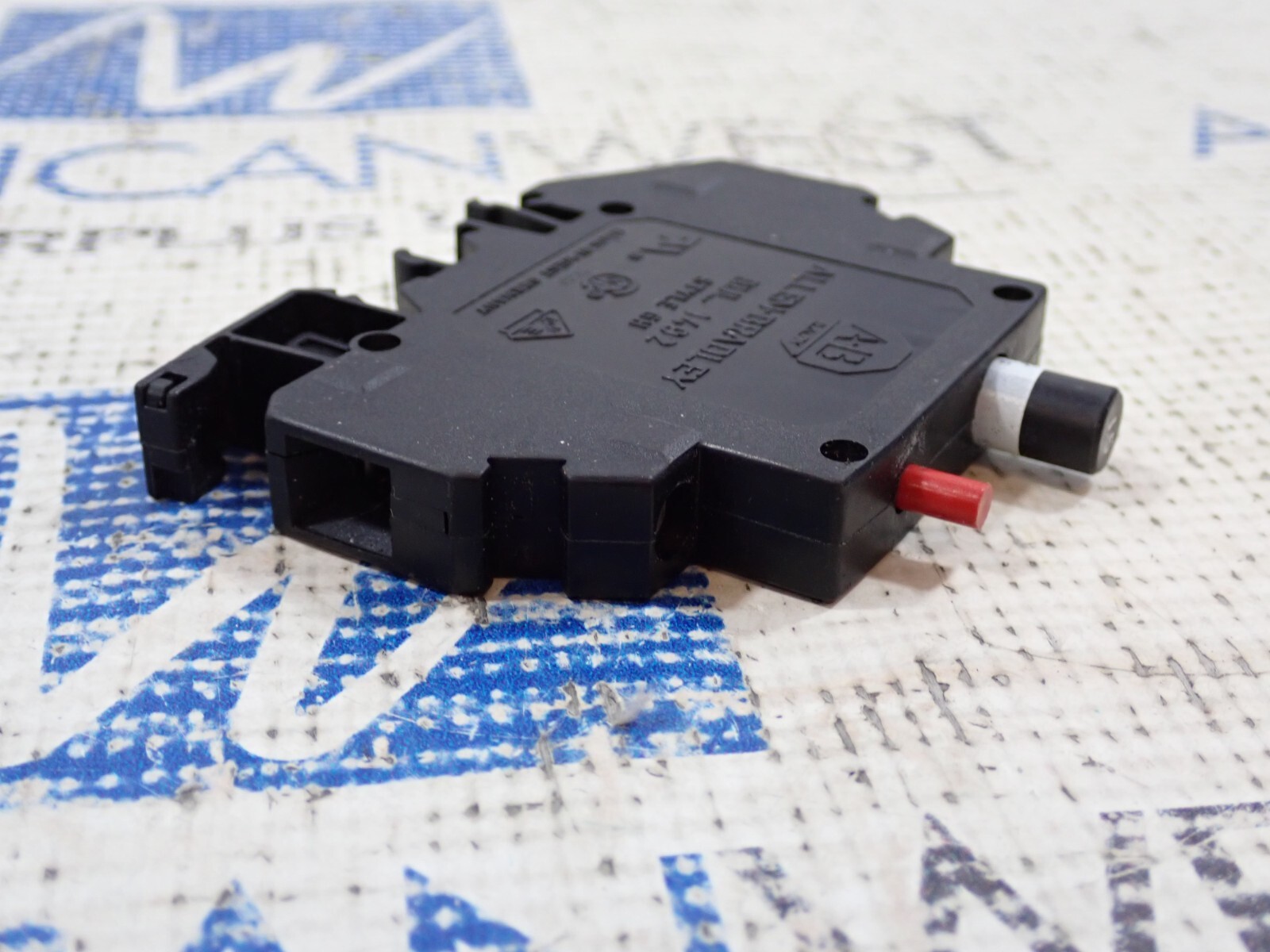 ALLEN BRADLEY 1492-GH015 SERIES B CIRCUIT BREAKER 1.50A 250V