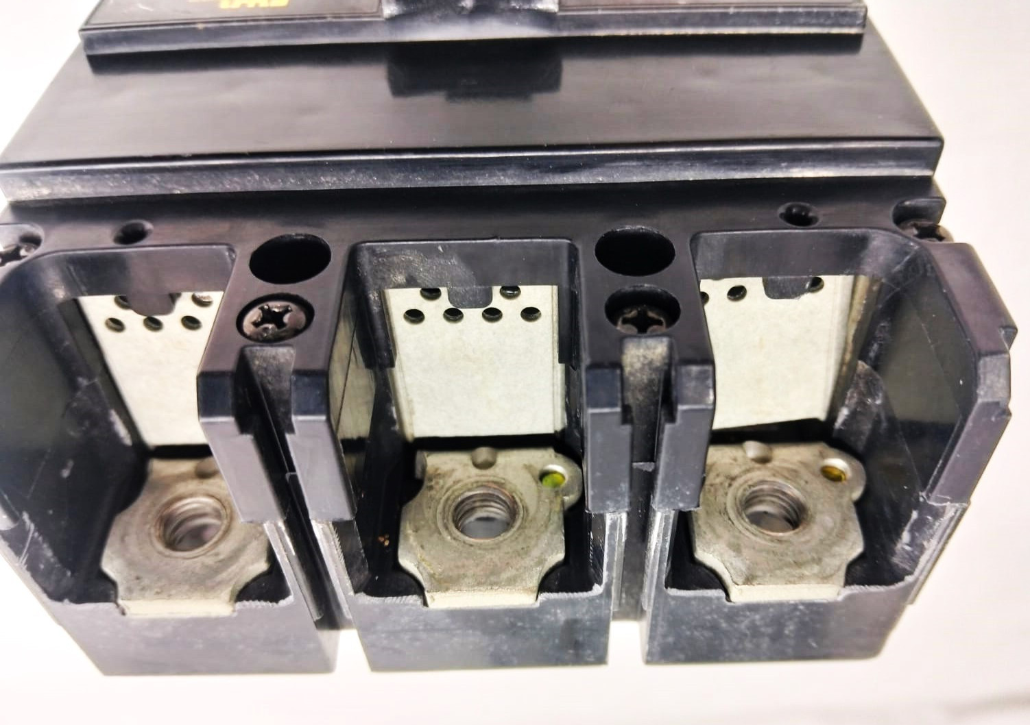 Fuji Electric – Encase Molded Circuit Breaker – EA203B – BB3GEB-150 – 150 A