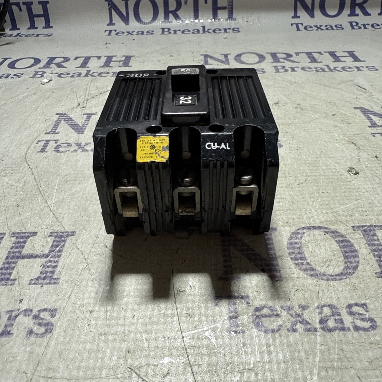 GE TQL Plug in Circuit Breaker TQL32050 50 amp 3 pole 240 volt