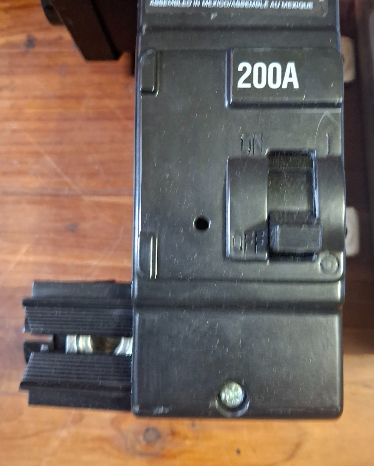 Siemens Circuit Breaker 200A 2-Pole Main Panel Type EQ8695 MBK200A HACR 200 Amp