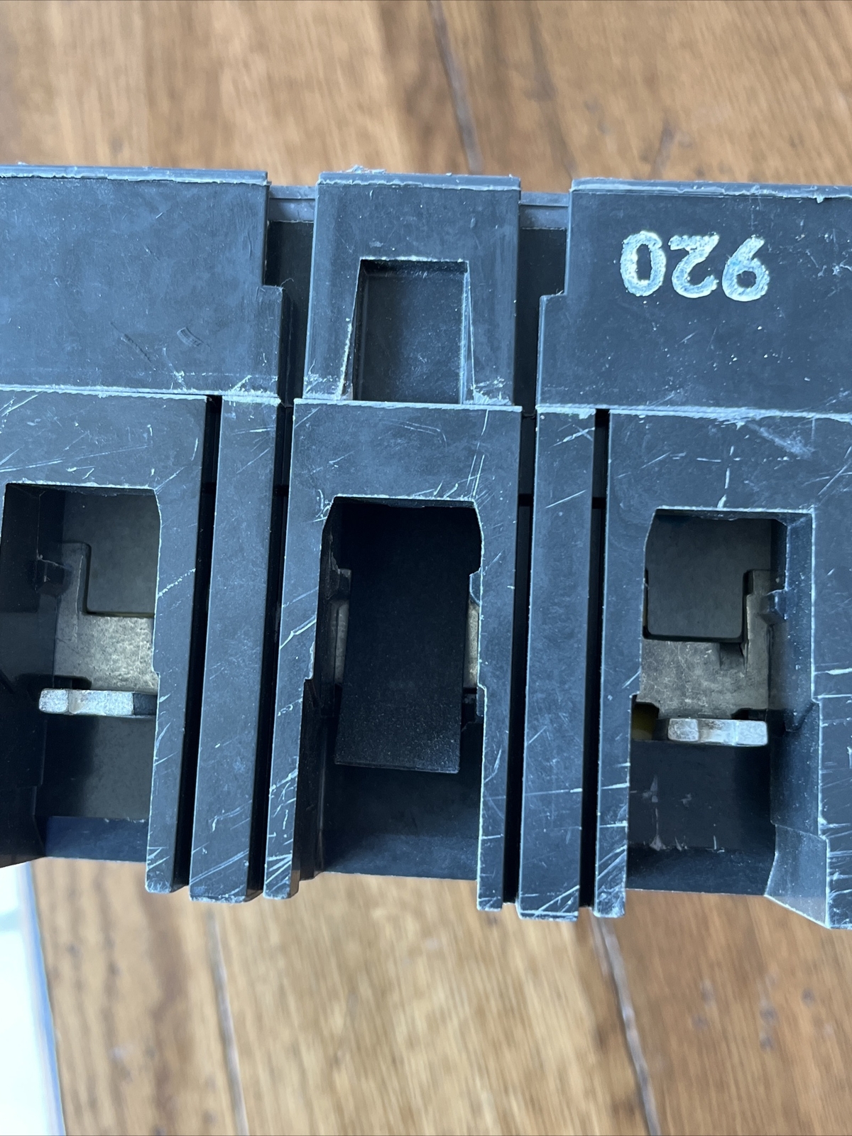 GE Spectra SEHA24AT0030 25A circuit breaker 2-pole