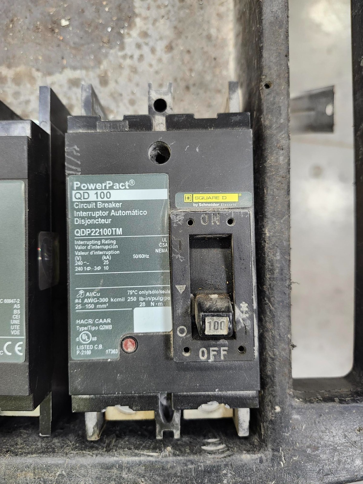 Square D QBP22100TM Circuit Breaker