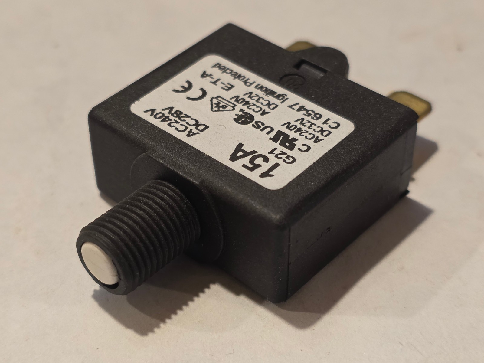 (3 pcs) E-T-A Circuit Breaker 1658-G21-00-P10-15A, 15A, Bass 106-1093-015 (NOS)