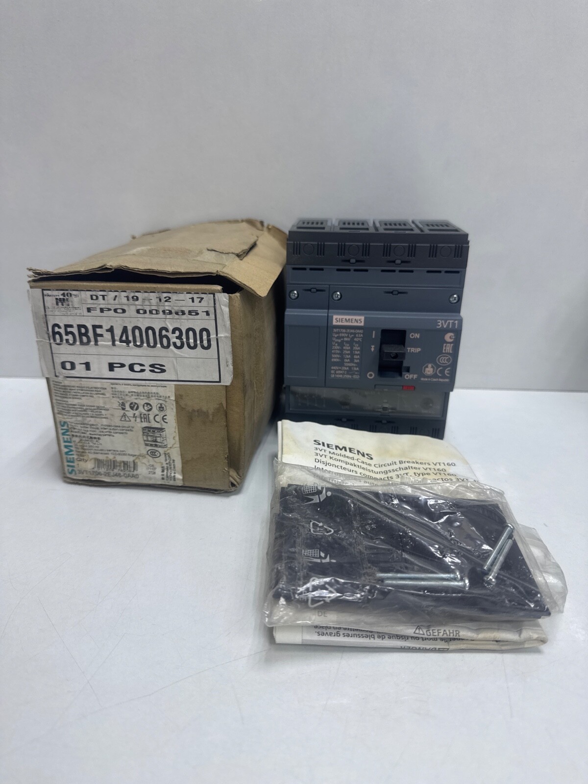 Siemens 3VT1706-2EJ46-0AA0 Circuit Breaker