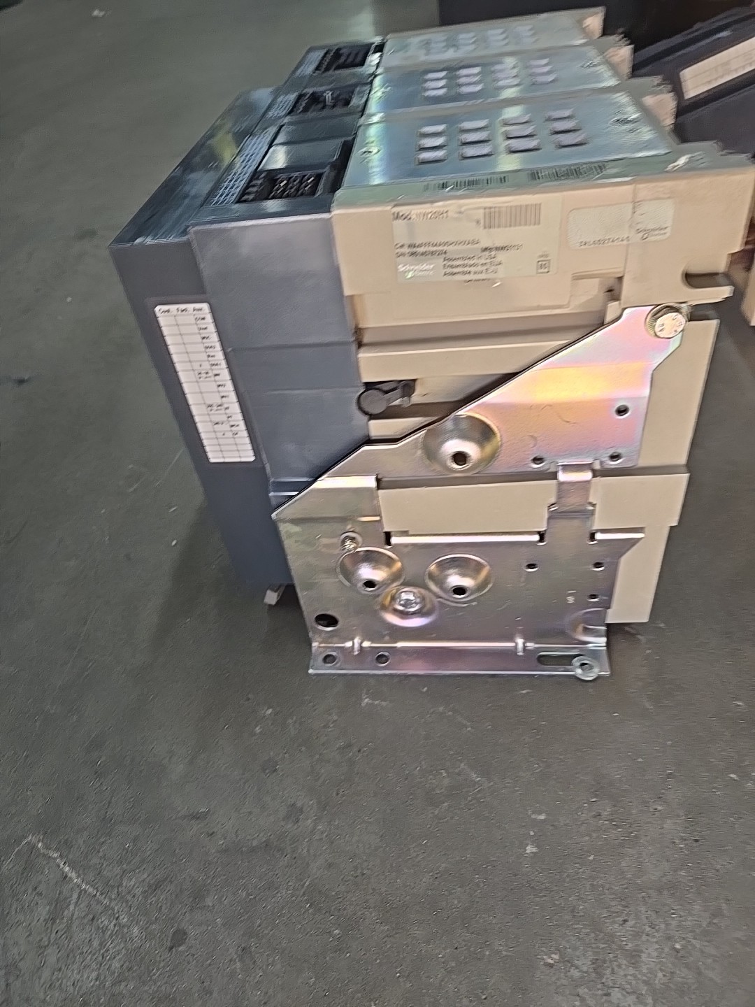 Square D MasterPact Breaker NW20H1 2000A SEE PICS