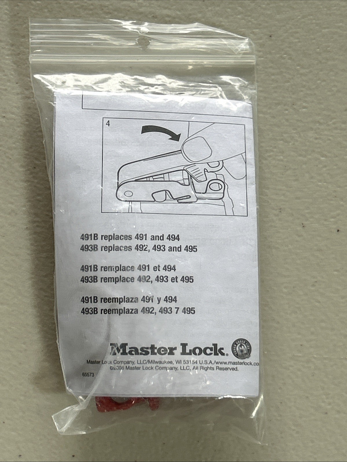 Master Lock Red Electrical Box Circuit Breaker Lockout 493B Grip Tight – New