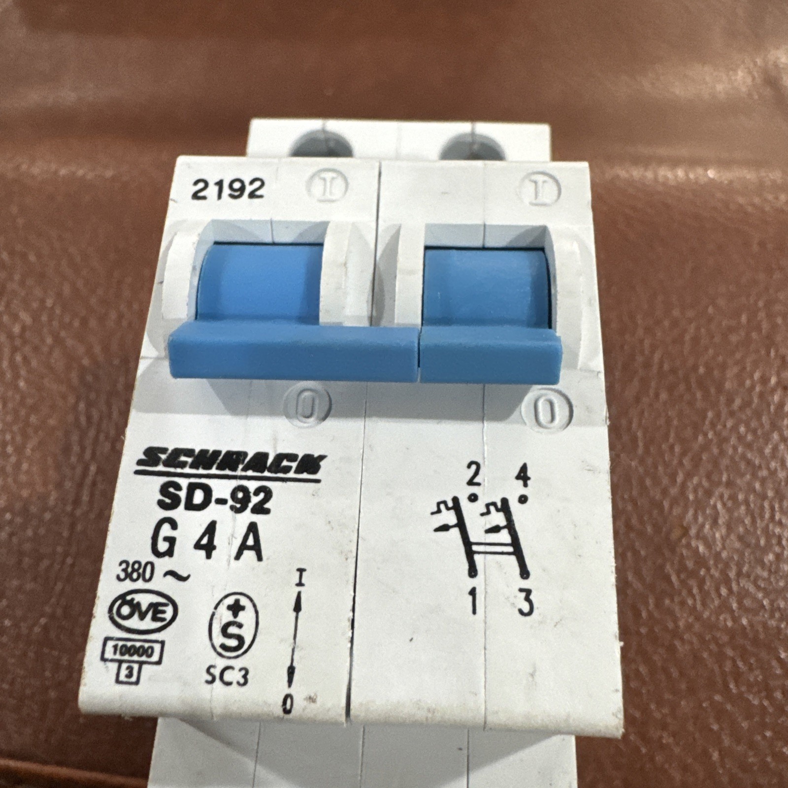 Lot of 6 Schrack SD-92 G2A G10A Circuit Breaker 2 Pole 2A 10A