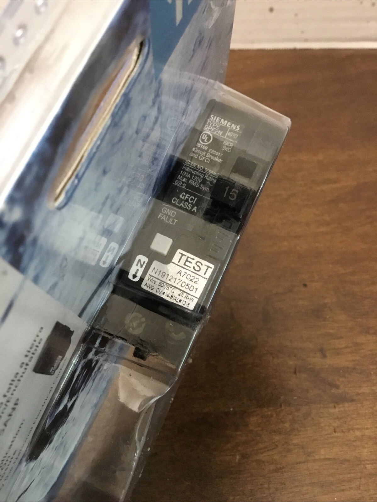 Siemens Plug-On Neutral Ground-Fault Circuit Interrupter 15A QF115ANP QPF2N NEW