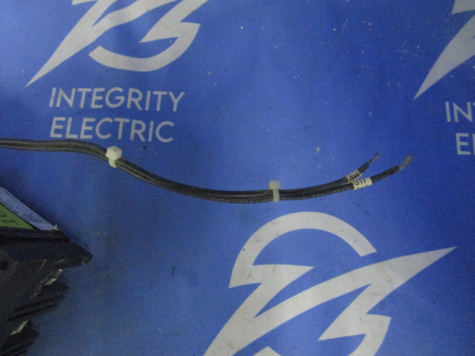 GENERAL ELECTRIC MOLDED CASE CIRCUIT BREAKER TED136060 60A 600VAC/250VDC 3P 1 Y