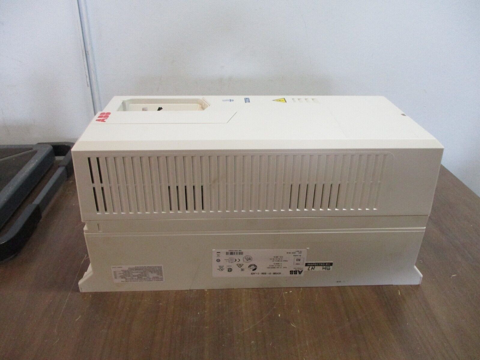 ABB ACH580 AC Drive ACH580-01-059A-2+J429 20HP 3Ph *No Keypad* Used