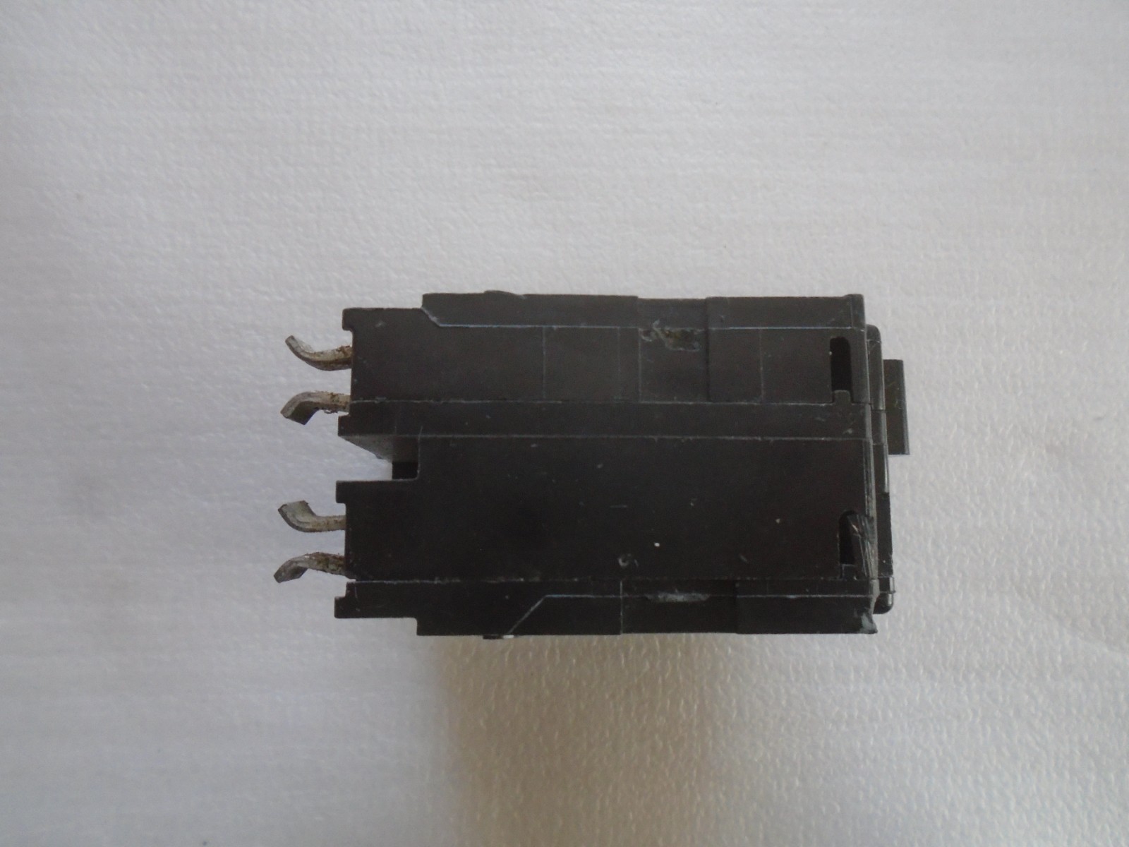 Square D QO240 40 Amp 2 Pole Yellow “D” QO Plug-in Circuit Breaker 120/240 USED