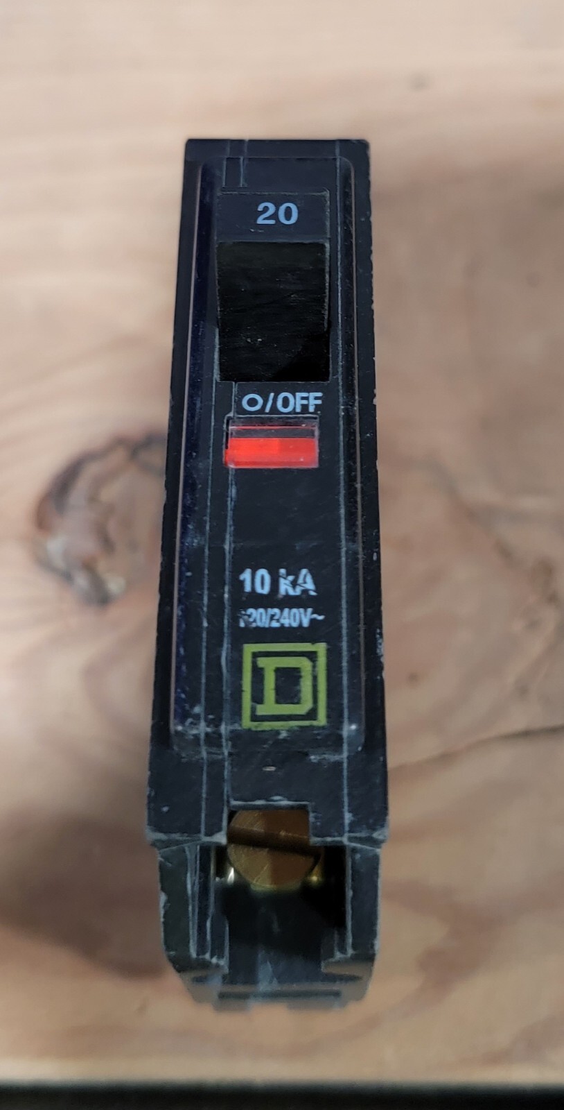 SQUARE D – QOB120 – TYPE QOB – 20A, 120/240V, 1 POLE, BOLT-IN BREAKER – QTY (20)