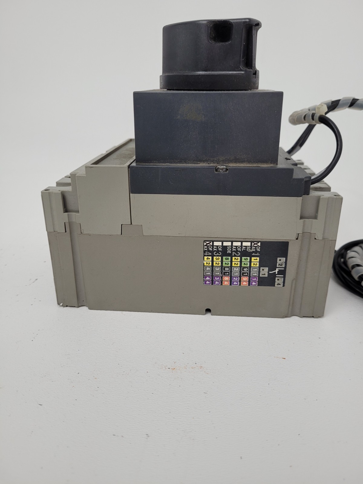 NS160N Merlin Gerin 160 Amp 690 Volt Circuit Breaker w/ Aux. – Next Day Option