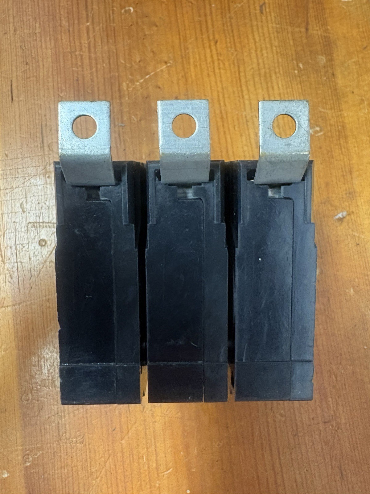 EATON CUTLER HAMMER BAB3020H 3-POLE 20A 240V BOLT ON TYPE BA C/B