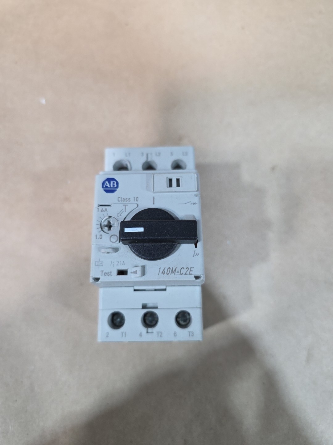 ALLEN BRADLEY 140M-C2E-B16 SER C MOTOR PROTECTION CIRCUIT BREAKER