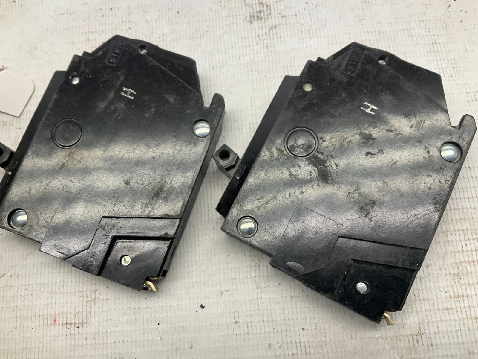 Set Of 2 General Electric THQP120 1 Pole 20 Amp 120/240VAC Breaker T